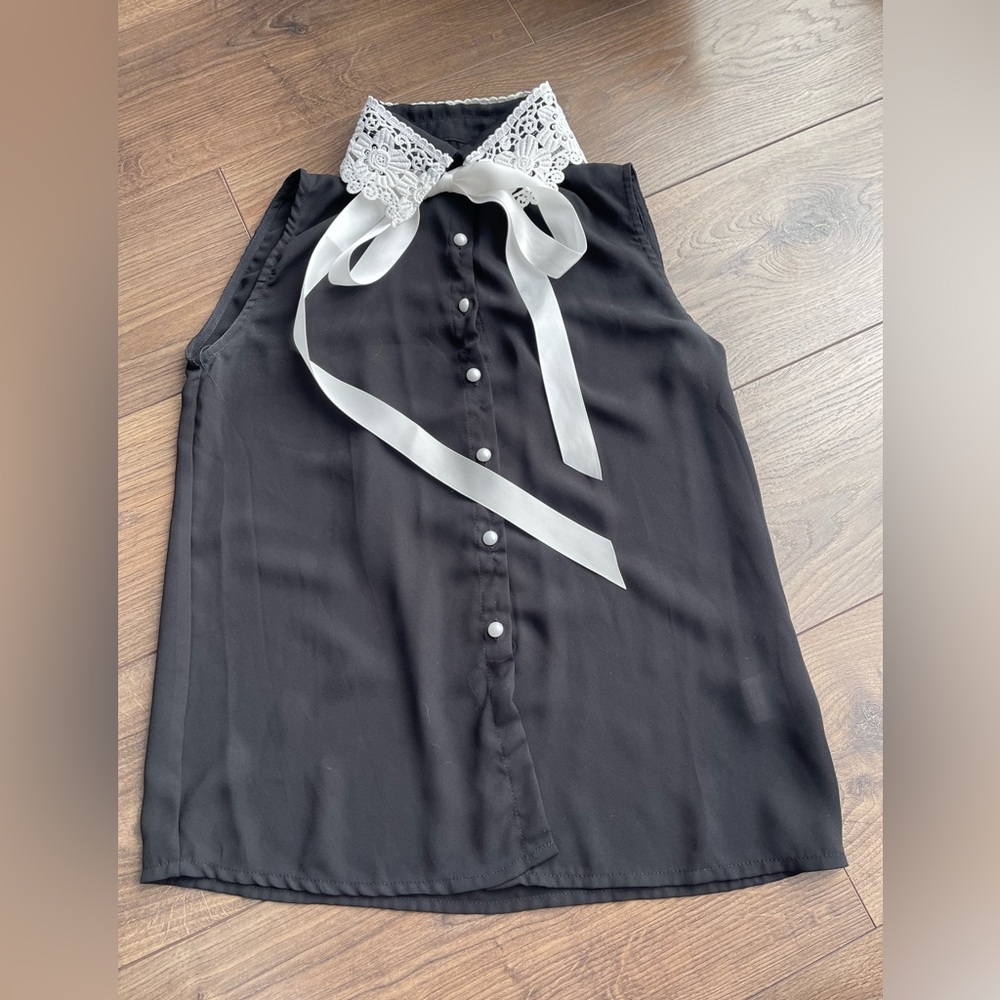 SHEIN Sleeveless Blouse